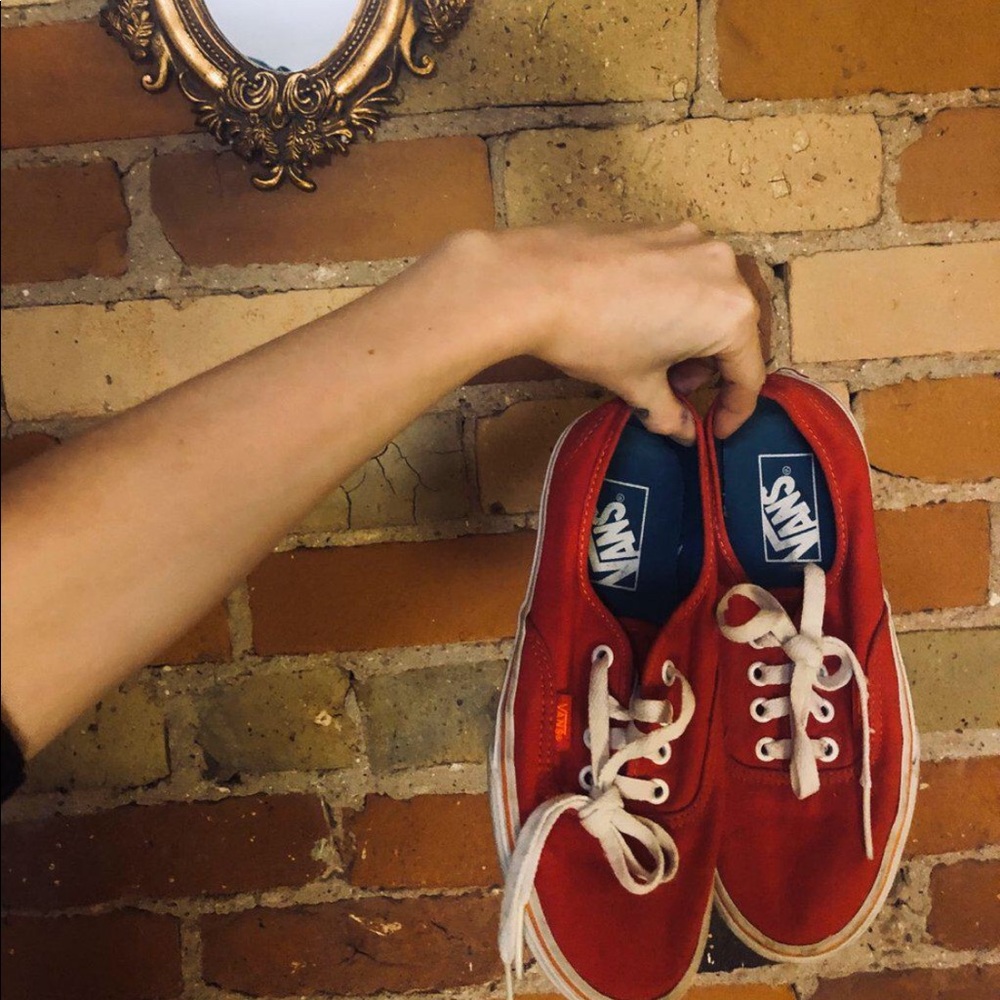 Red 5.5 Women’s Vans